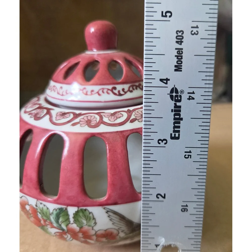 N/A ornate ceramic